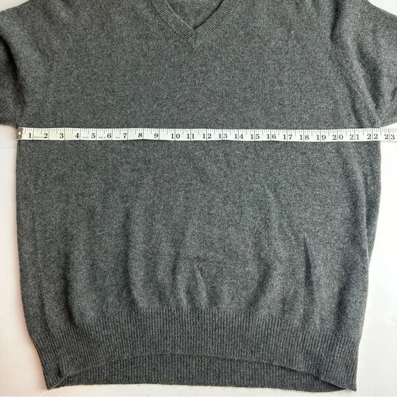 Alexander Julian Colours 100% Cashmere V-neck Sweater Men's Size Large Gray Grey - Picture 3 of 8